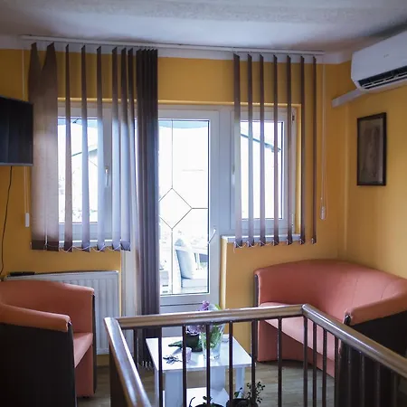 Konukevi Apartman Nisa *